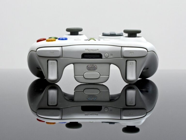 technology-game-controller-reflection-vehicle-gadget-1036437-pxhere.com